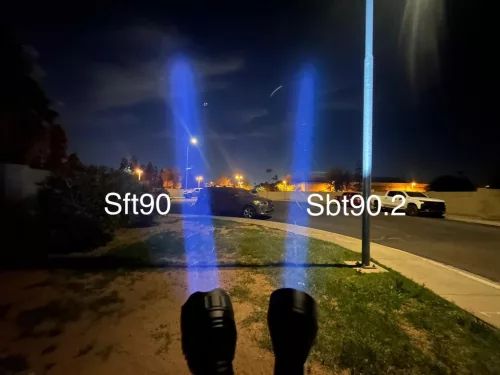 Svítilna Convoy L21A s LED SFT90, světelný tok 5000 lumenů a dosvit cca 1100 m