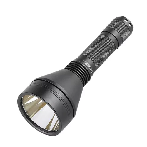 Convoy L21B svítilna s LED SFT42R, světelný tok 3000 lumenů a dosah cca 1400 m